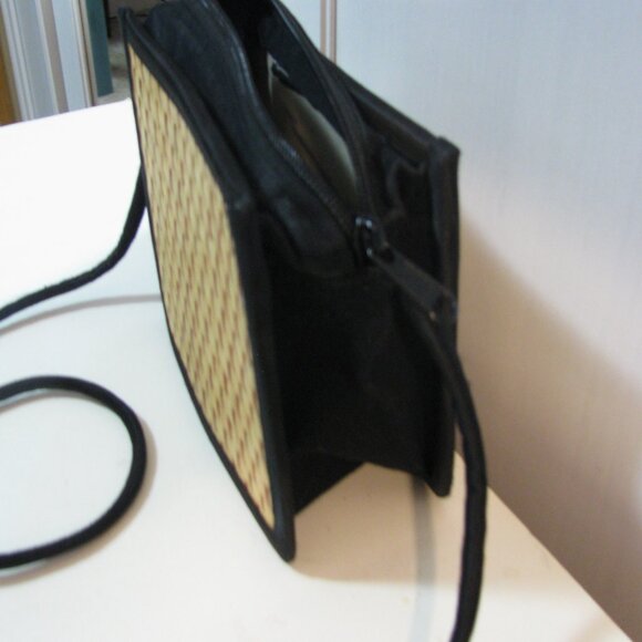 * Baskets of Cambodia Crossbody Purse Bag Woven & Cloth Zip Close Pockets - Picture 4 of 6